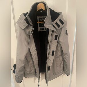 Men’s Hollister grey all weather recycled fill hooded jacket coat size small